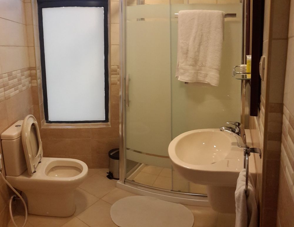 Rozana Hotel อัมมาน ภายนอก รูปภาพ