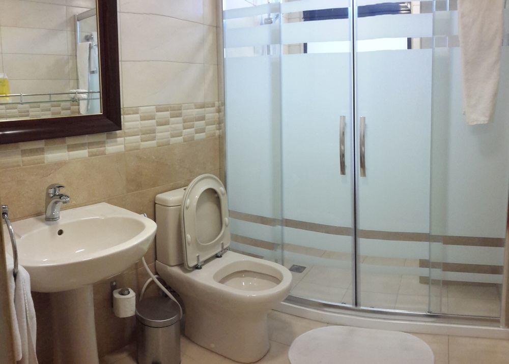 Rozana Hotel อัมมาน ภายนอก รูปภาพ